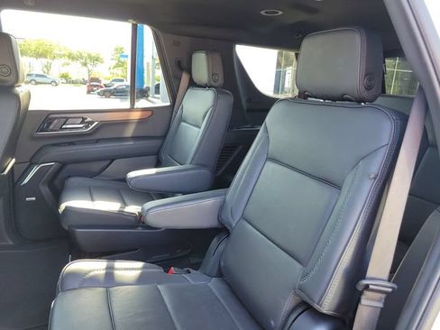 Certified 2025 GMC Yukon Denali AWD/4WD image 16
