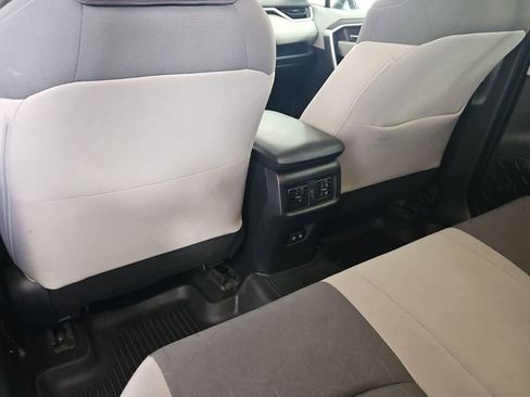 Used 2020 Toyota RAV4 XLE w/ Convenience Package AWD/4WD image 18