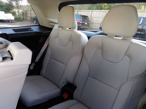 New 2026 Volvo XC90 T8 Ultra w/ Protection Package Premier image 25