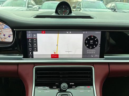 Used 2018 Porsche Panamera 4S image 36