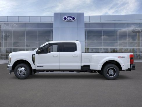 New 2026 Ford F350 Lariat w/ FX4 Off-Road Package AWD/4WD image 3