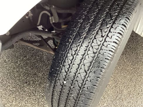 Used 2024 Chevrolet Express 2500 w/ Driver Convenience Package image 10