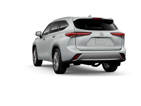 New 2026 Toyota Highlander Platinum image 7
