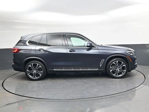 Used 2022 BMW X5 sDrive40i w/ Premium Package image 3