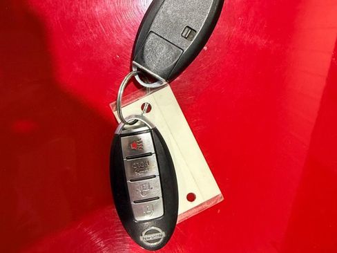 Used 2012 Nissan Sentra 2.0 SR w/ Convenience Pkg image 19