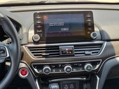 Used 2022 Honda Accord EX-L image 10