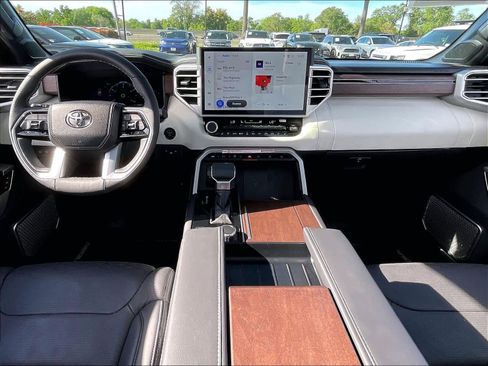 Used 2025 Toyota Sequoia Capstone image 17