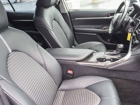 Used 2021 Toyota Camry SE image 15