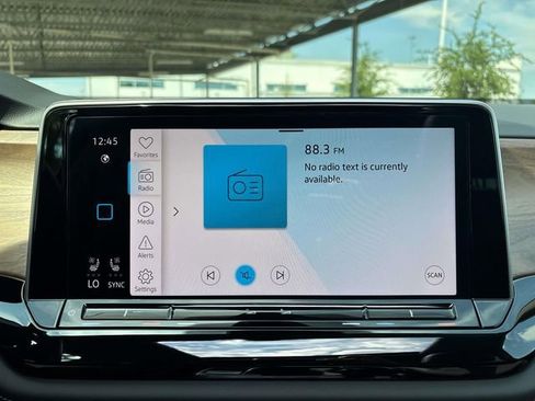 New 2026 Volkswagen Atlas SE FWD image 14