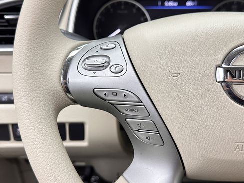 Used 2017 Nissan Murano S w/ Navigation Package image 19