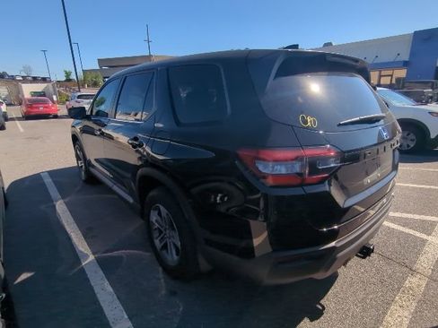 Used 2024 Honda Pilot EX-L image 3