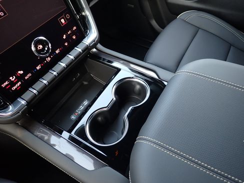 New 2026 GMC Yukon Elevation image 26