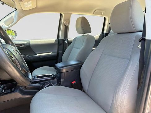 Used 2018 Toyota Tacoma SR AWD/4WD image 20