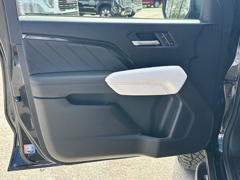 New 2026 GMC Canyon AT4X image 11