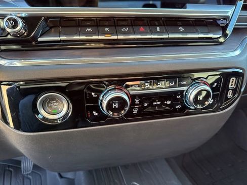 Used 2023 GMC Sierra 1500 SLT image 31