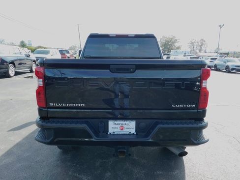 Used 2024 Chevrolet Silverado 2500 Custom image 8
