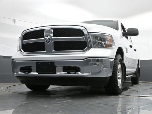 Used 2022 RAM 1500 Classic SLT AWD/4WD image 42