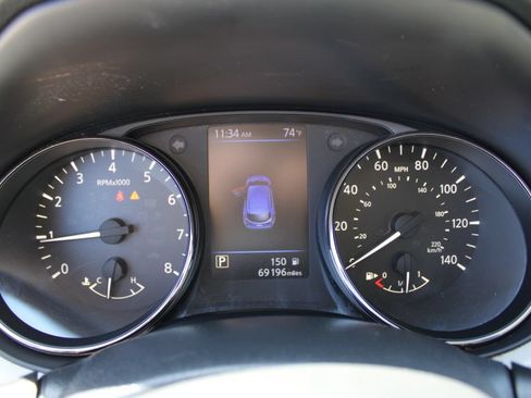 Used 2020 Nissan Rogue Sport SV FWD image 23