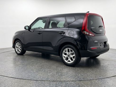 Used 2025 Kia Soul LX w/ LX Technology Package FWD image 6