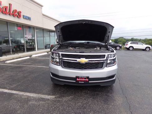 Used 2017 Chevrolet Tahoe LT AWD/4WD image 34