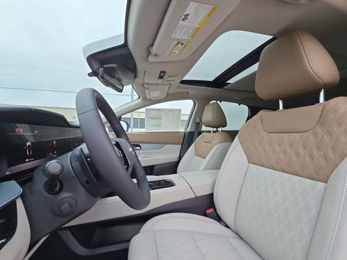 New 2026 Nissan Murano Platinum image 7