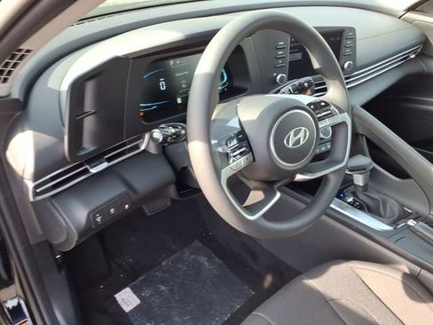New 2026 Hyundai Elantra SE FWD image 20