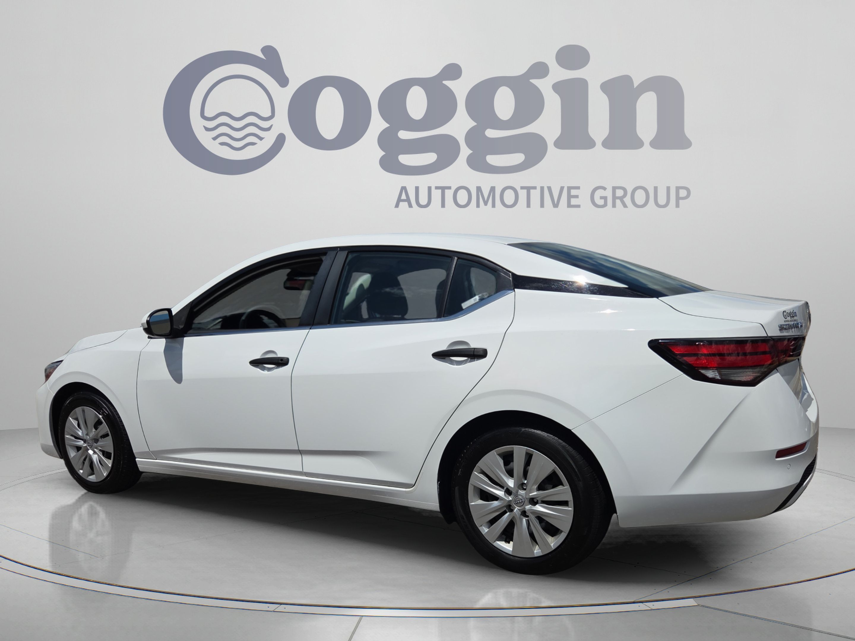 Used 2025 Nissan Sentra S FWD image 3
