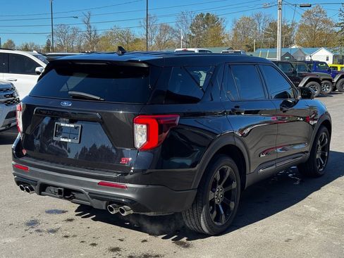 Used 2022 Ford Explorer ST w/ ST Street Pack AWD/4WD image 6