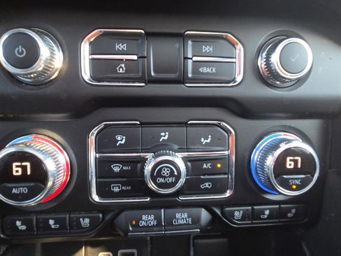 Used 2021 GMC Yukon XL AT4 w/ AT4 Premium Package image 38