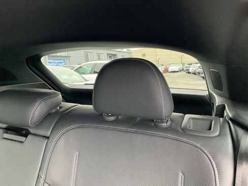 Used 2019 Audi e-tron Prestige w/ Prestige Package image 31