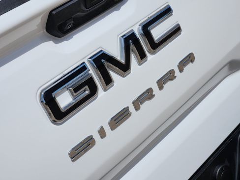 Used 2025 GMC Sierra 1500 Elevation AWD/4WD image 18