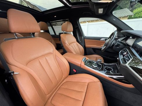 Used 2019 BMW X7 xDrive50i w/ M Sport Package AWD/4WD image 46