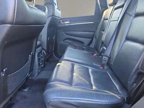Used 2017 Jeep Grand Cherokee Limited AWD/4WD image 10