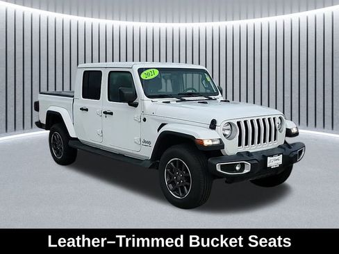 Used 2021 Jeep Gladiator Overland w/ Popular Equipment Package image 3