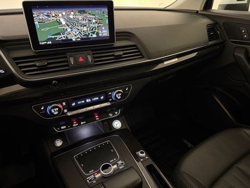 Used 2020 Audi Q5 2.0T Premium Plus AWD/4WD image 19