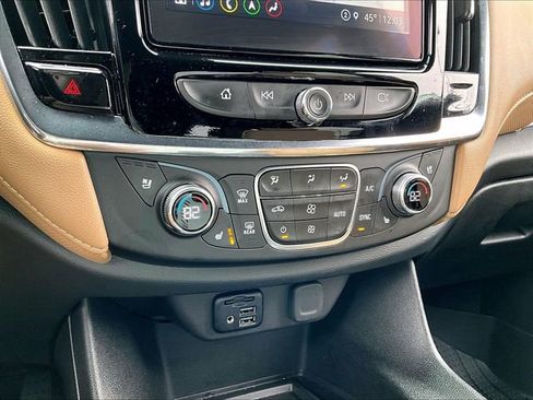 Used 2023 Chevrolet Traverse Premier image 27