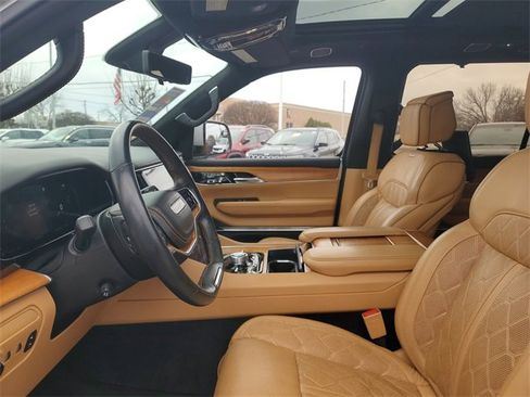 Used 2022 Jeep Grand Wagoneer Series III w/ Rear Seat Video Group 1 image 17