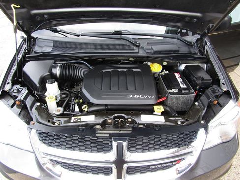 Used 2017 Dodge Grand Caravan SE w/ Power Window Group FWD image 33