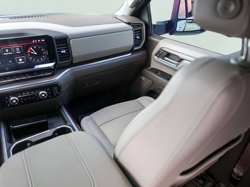 Used 2024 GMC Sierra 2500 SLT w/ Texas SLT Premium Package AWD/4WD image 31