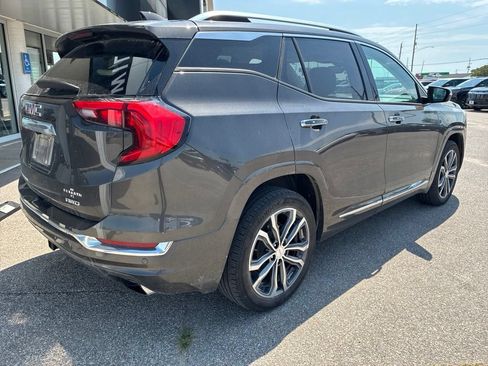 Used 2019 GMC Terrain Denali w/ Advanced Safety Package AWD/4WD image 3