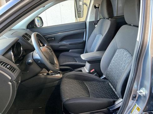 Used 2025 Mitsubishi Outlander Sport ES image 3