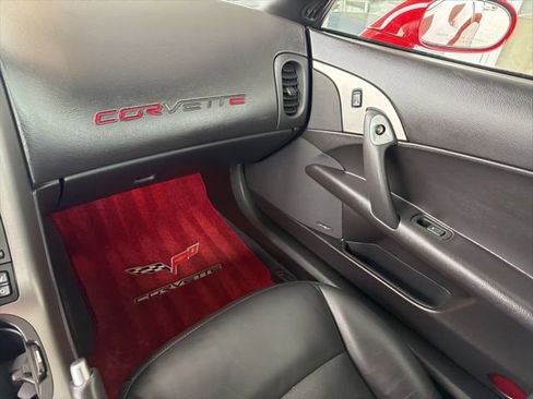 Used 2006 Chevrolet Corvette Convertible w/ Preferred Equipment Group RWD image 23