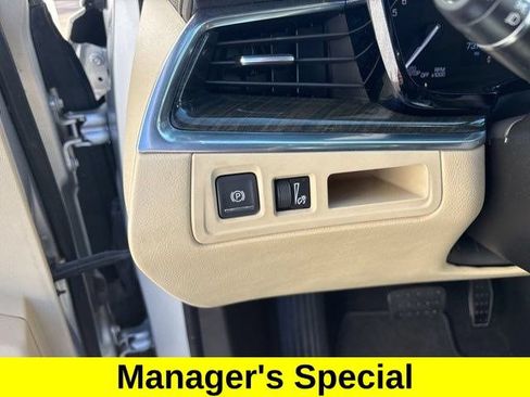 Used 2019 Cadillac XT5 FWD image 20