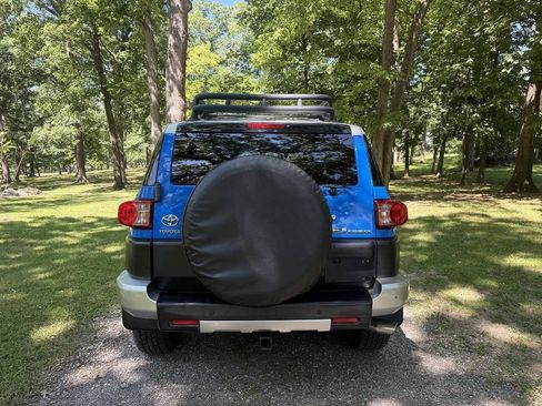 Used 2007 Toyota FJ Cruiser 4WD image 9
