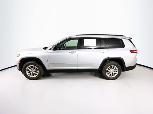 Used 2025 Jeep Grand Cherokee L Laredo RWD image 7