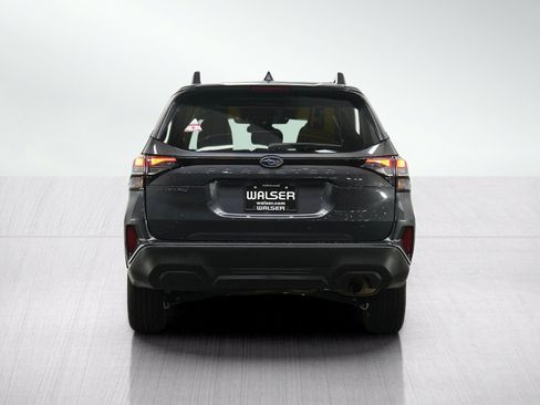 Used 2025 Subaru Forester Premium AWD/4WD image 4