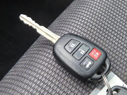 Used 2016 Toyota Corolla S FWD image 21