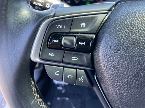 Used 2018 Honda Accord Sport image 13