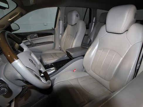 Used 2015 Buick Enclave Leather image 4