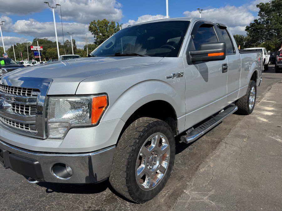Used 2014 Ford F150 XLT w/ Equipment Group 302A Luxury AWD/4WD image 9